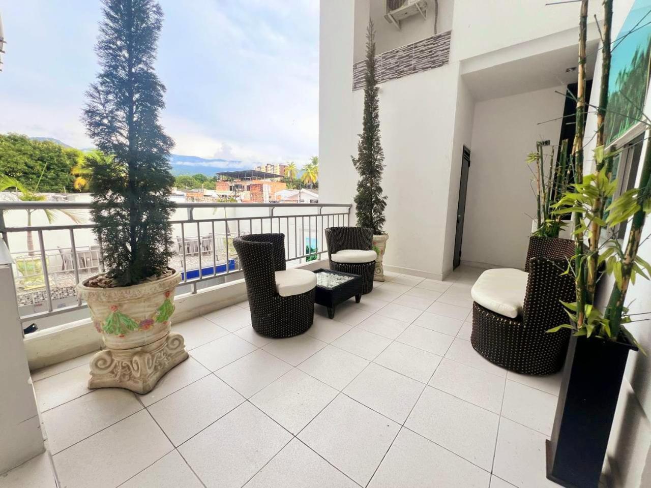 Hotel Suite Royal ميلغار المظهر الخارجي الصورة