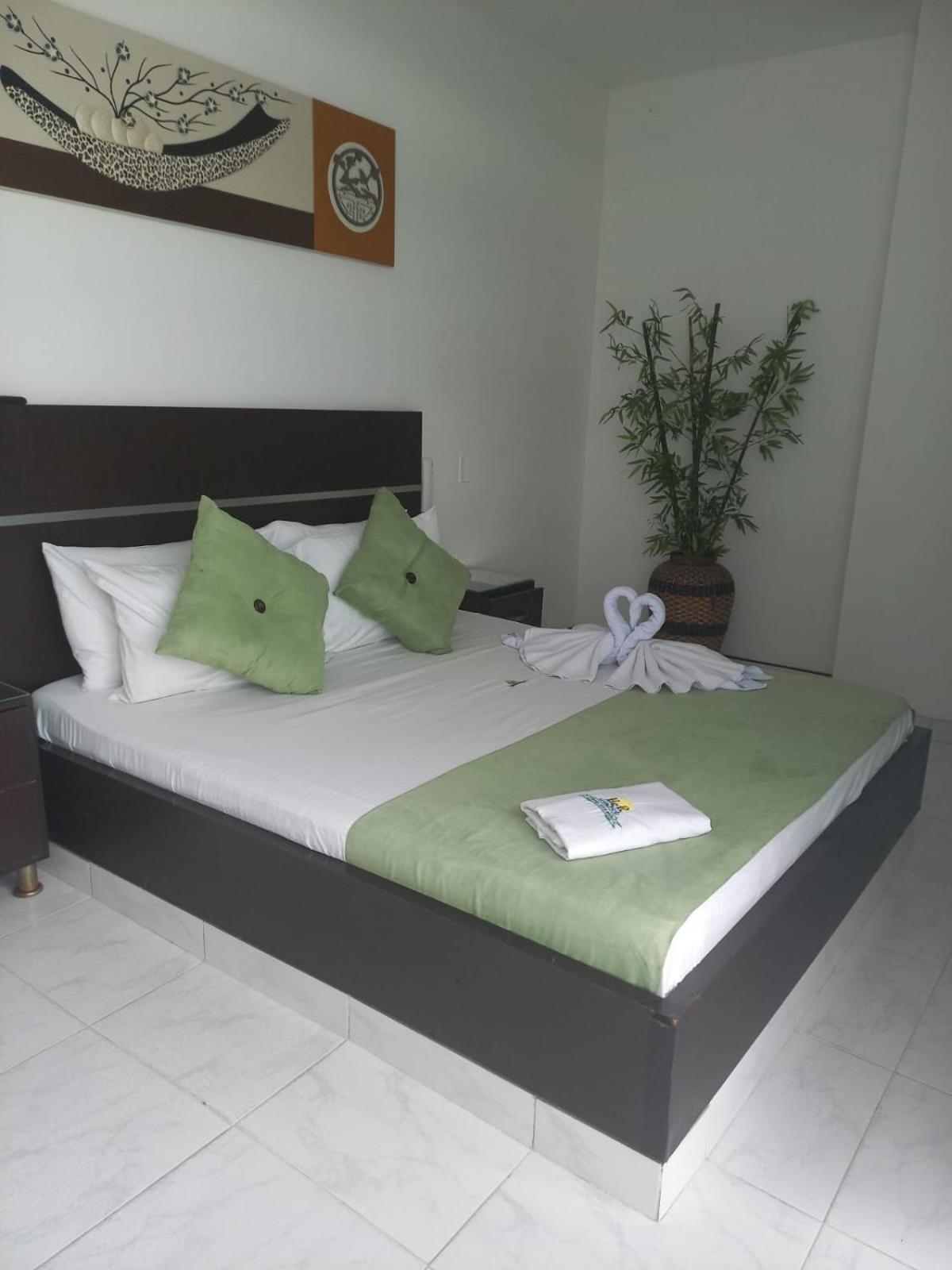 Hotel Suite Royal ميلغار المظهر الخارجي الصورة