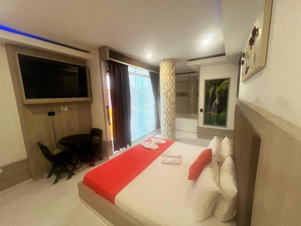 Hotel Suite Royal ميلغار المظهر الخارجي الصورة