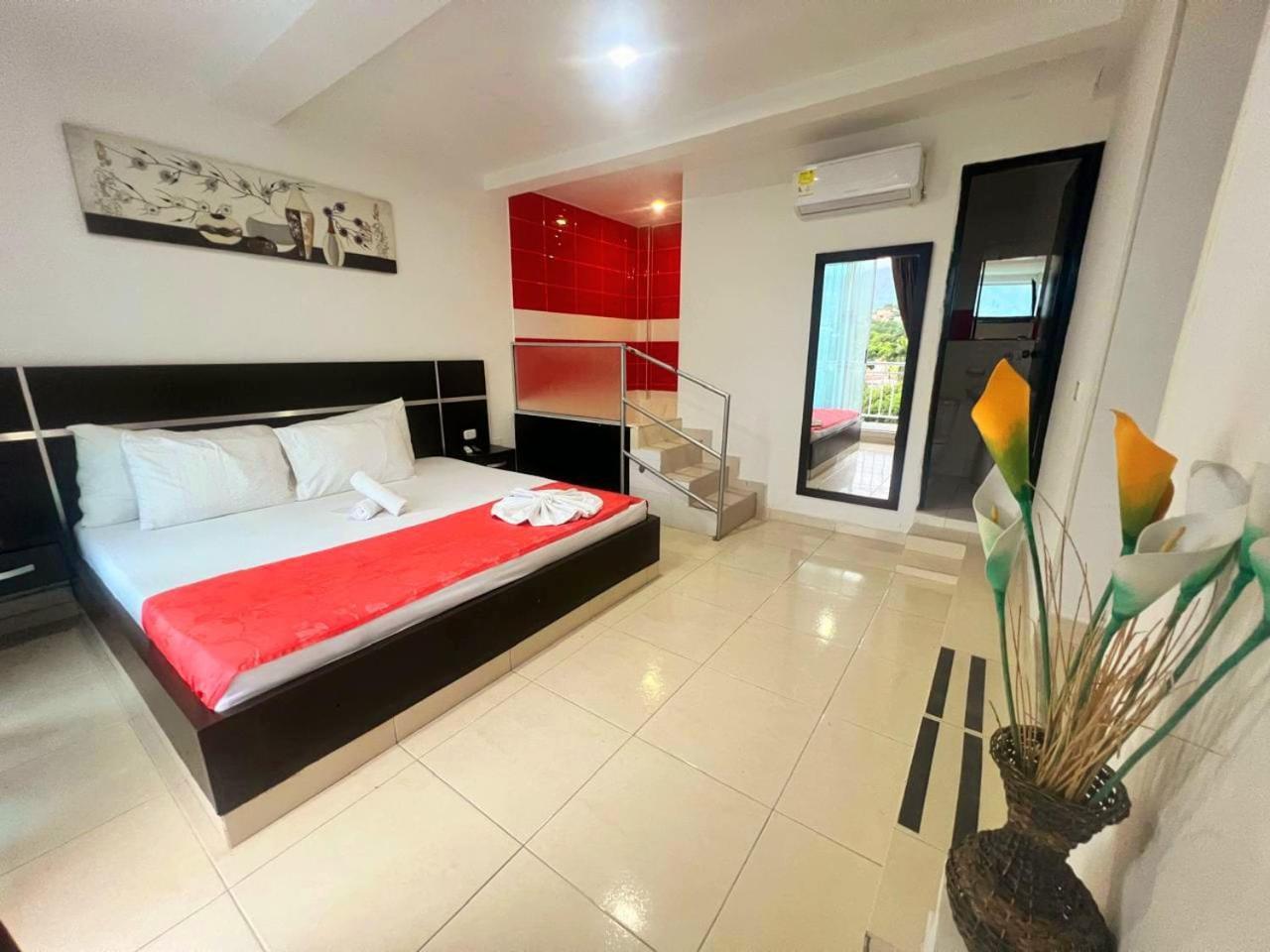 Hotel Suite Royal ميلغار المظهر الخارجي الصورة