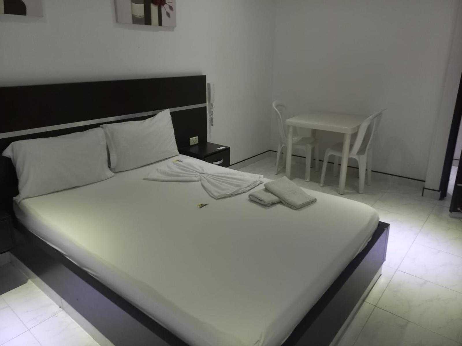 Hotel Suite Royal ميلغار المظهر الخارجي الصورة