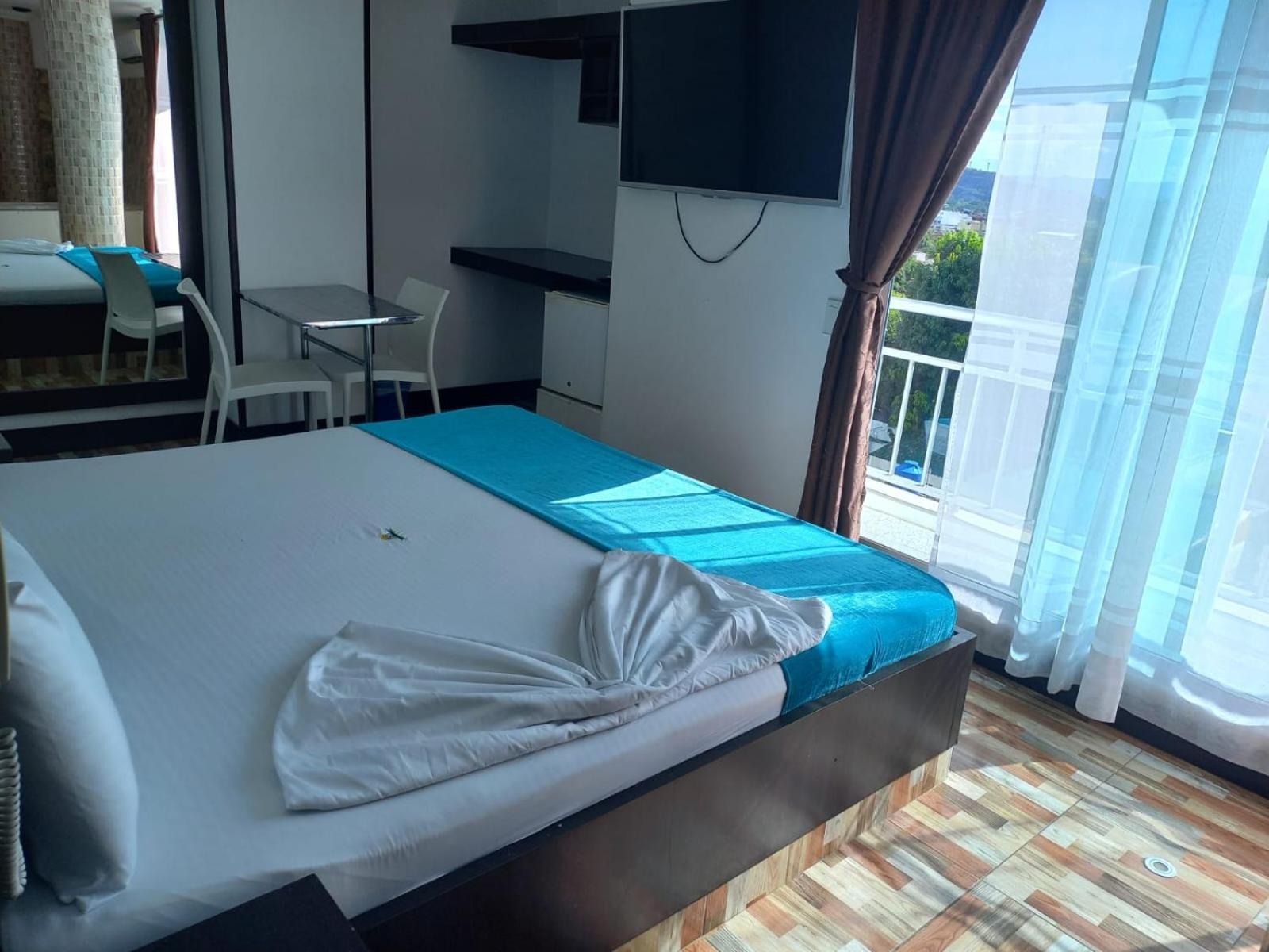 Hotel Suite Royal ميلغار المظهر الخارجي الصورة