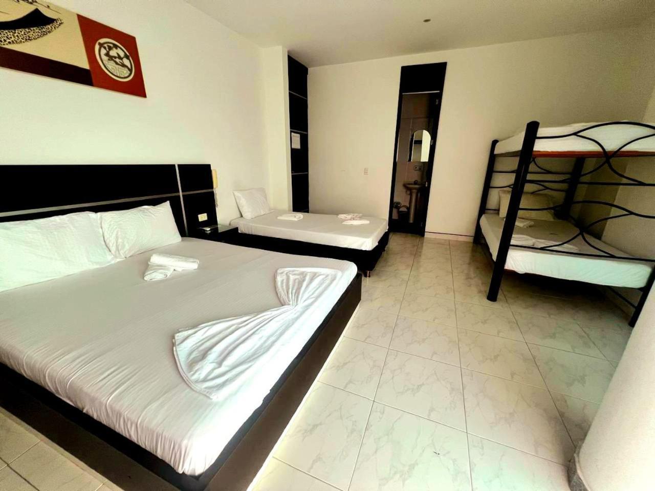 Hotel Suite Royal ميلغار المظهر الخارجي الصورة