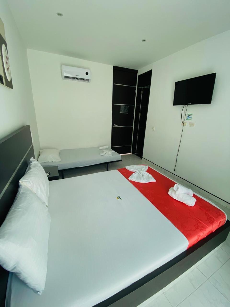 Hotel Suite Royal ميلغار المظهر الخارجي الصورة