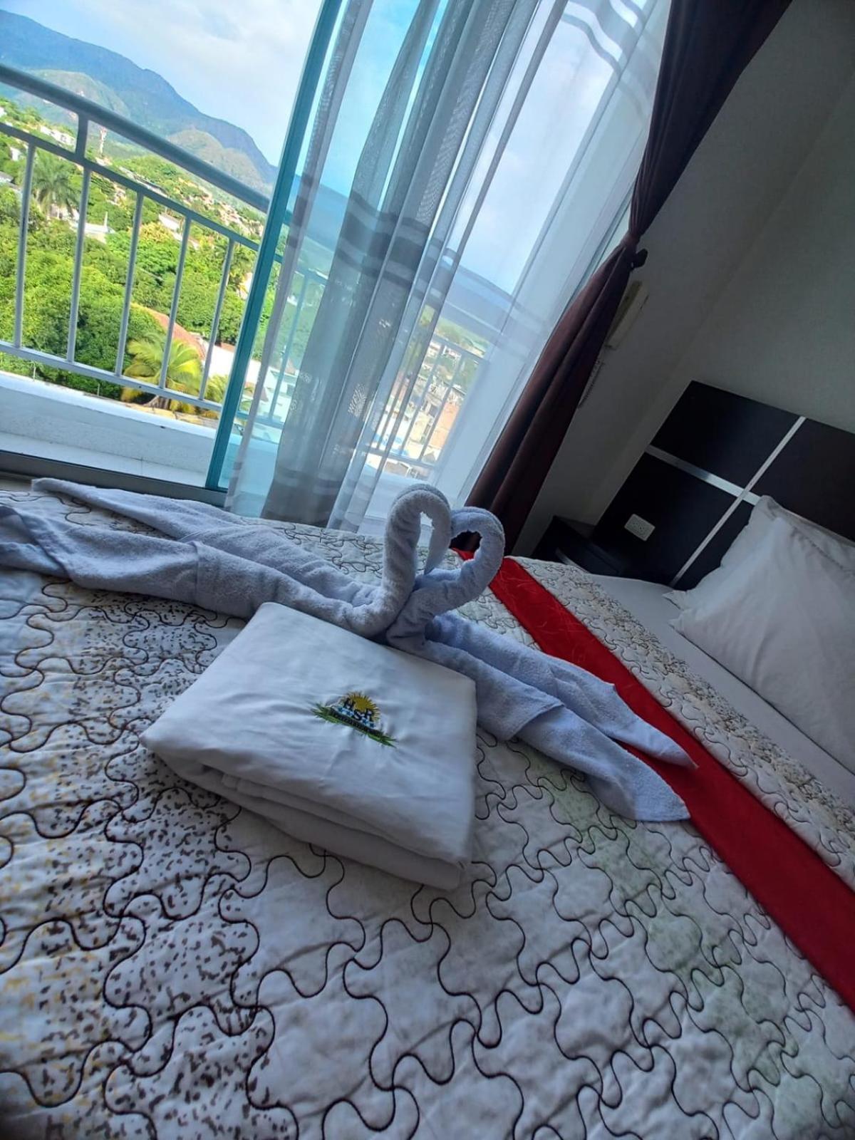 Hotel Suite Royal ميلغار المظهر الخارجي الصورة