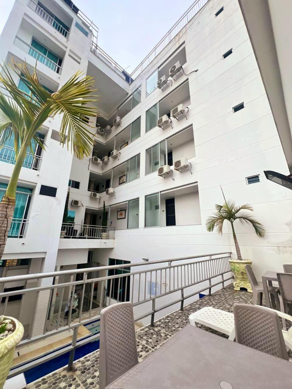 Hotel Suite Royal ميلغار المظهر الخارجي الصورة